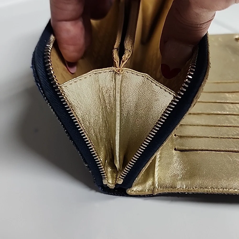 CHANEL Vintage Zip around Denim wallet - Picture 15 of 16